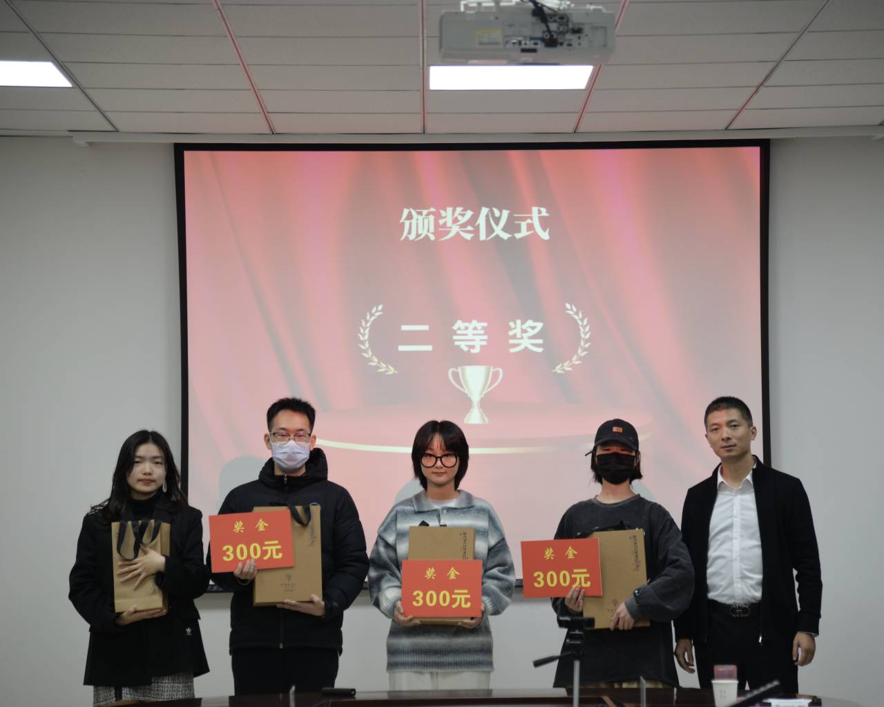 2dd55246af0849ed90d03897b1785612.jpg 2dd55246af0849ed90d03897b1785612.jpg